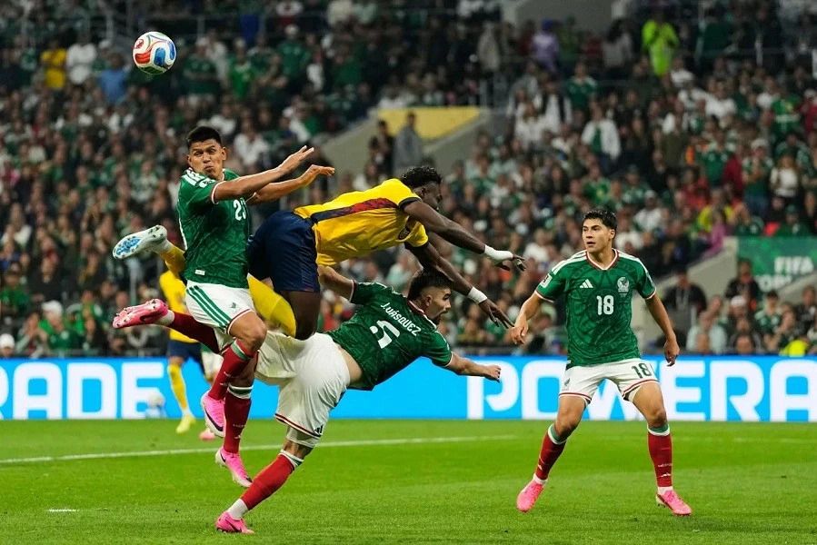 Mexico hạ Ecuador 2-0 đầy cảm xúc tại World Cup 2026